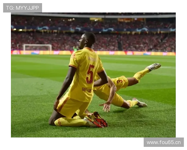 阿德莱德客胜悉尼米尔斯失误送礼