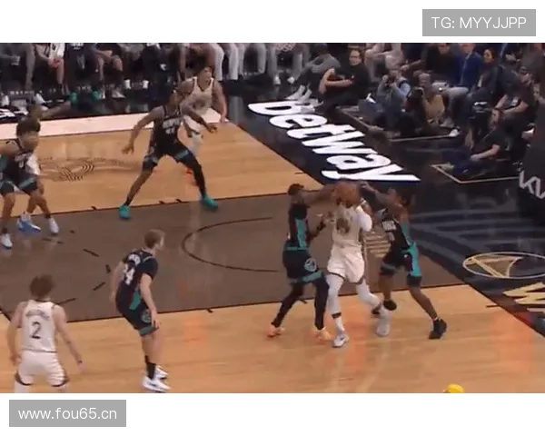 勇士八人上双胜灰熊霍福德万五 勇士八人上双胜灰熊霍福德万五